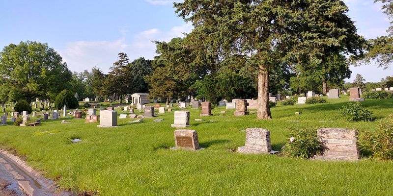 Тихое кладбище в американском Канзасе